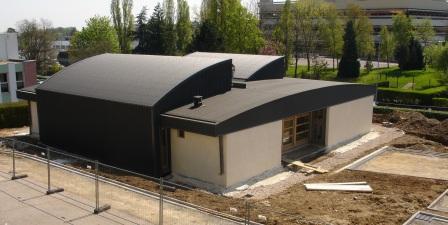 Enduit minéral sur les façades ouest et est du bâtiment